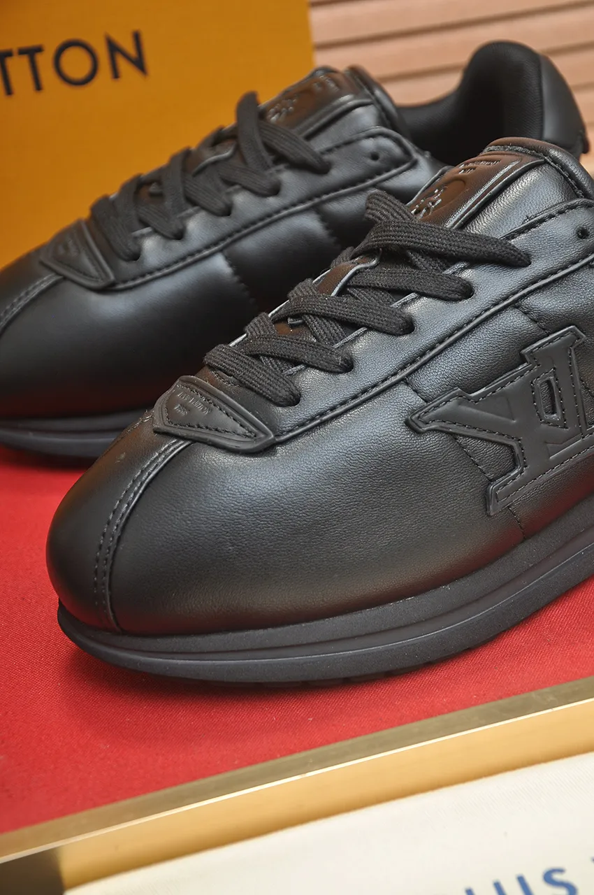 Men's shoes 💰700💶[LOUIS VUITTON] (couples 💑 style) new original order 🍀LV Louis Vuitton * - top version of LV classic trendy shoes! Made of imported original fabrics, mesh lining, and original wear-resistant rubber foam outsole! High quality products! Size (female 35-40) (male 38-44)